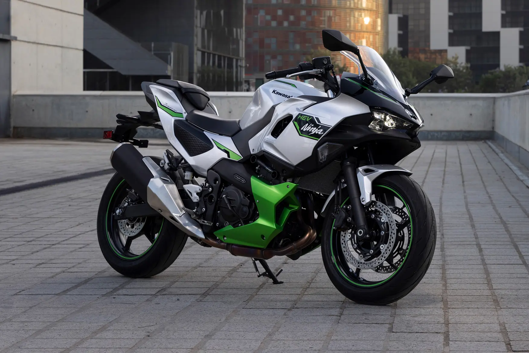 Moto híbirida Kawasaki Ninja 7 Hybrid