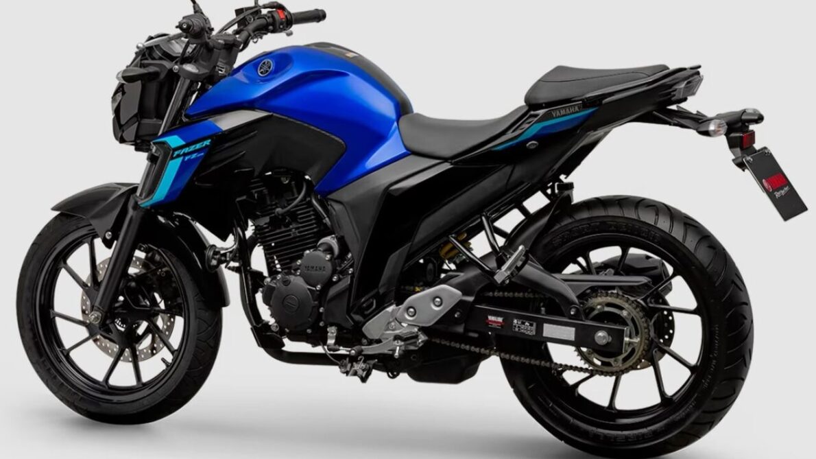 Motocicleta Yamaha FZ25 2024 na cor azul