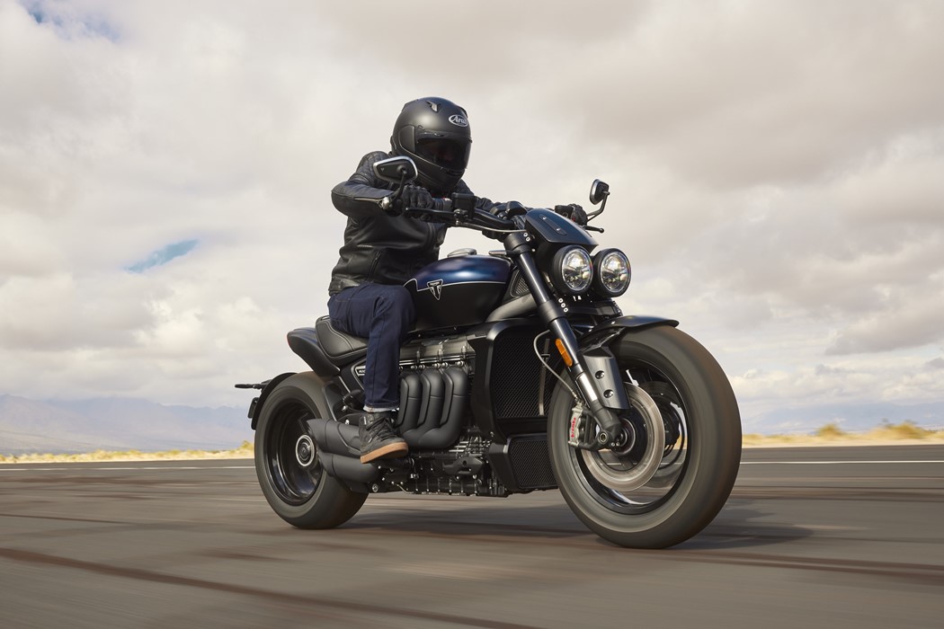 Triumph Rocket 3 Storm no Brasil: potência de 2.500 cc e 182 cv para 2025