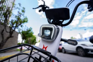 8 motos elétricas e motos a combustão que não precisam de CNH