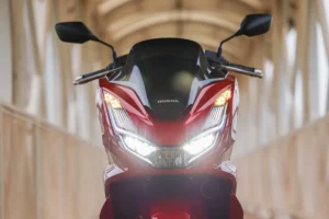Honda PCX com desconto de R$ 6 mil; vale o investimento? Veja nossa análise