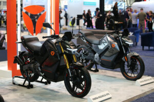 Chinesa aposta no Brasil e inicia fabricação local de moto elétrica